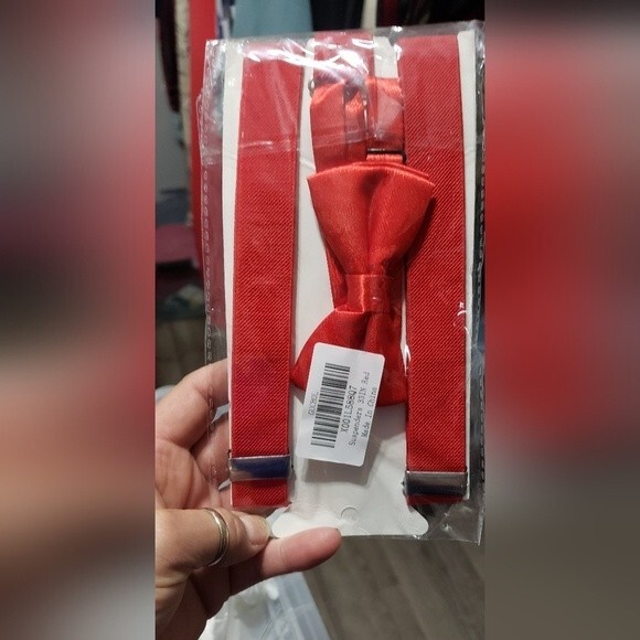 kids red suspenders and matching bow tie - Picture 3 of 3